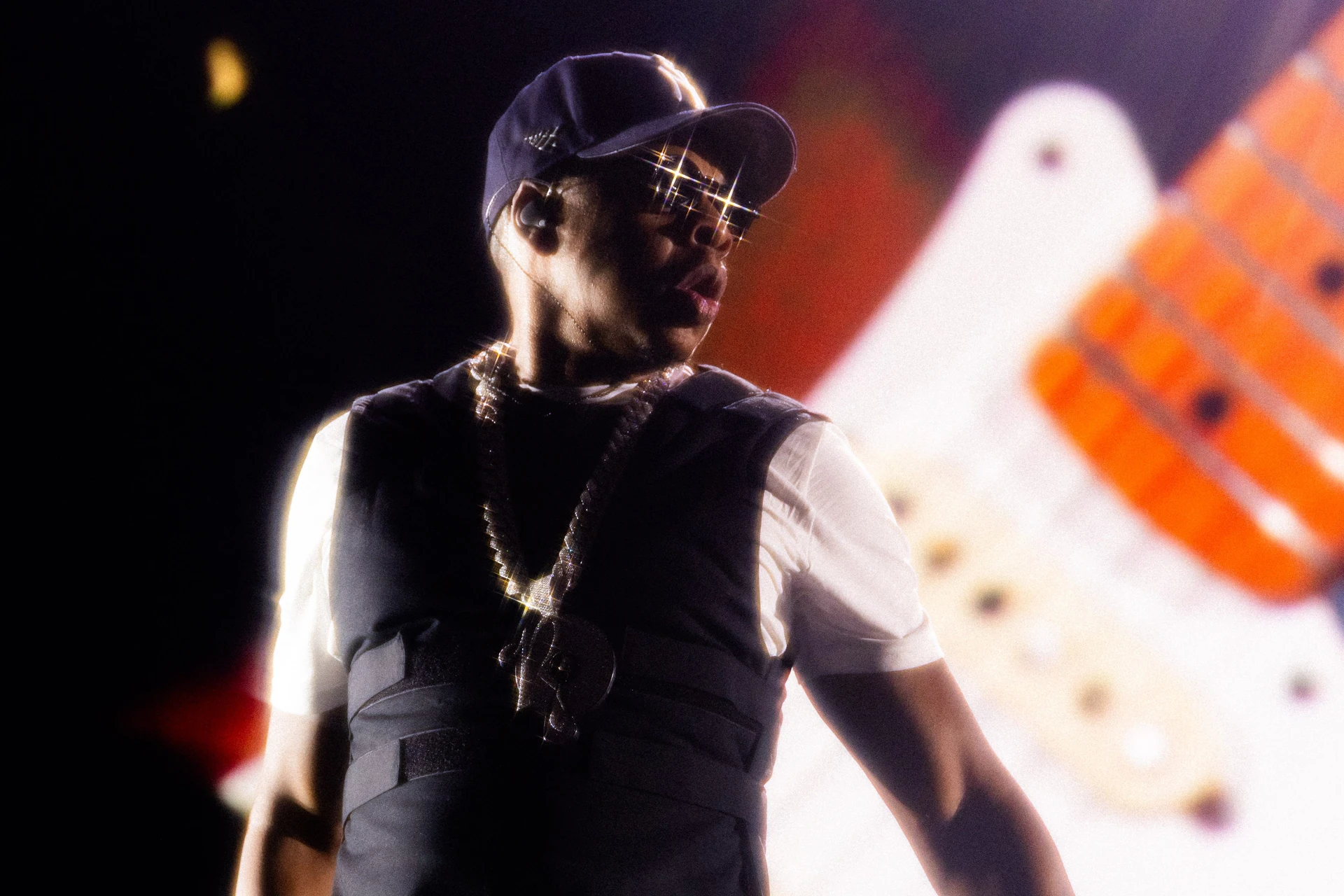 Ảnh tư liệu: Jay-Z biểu diễn trên sân khấu trong một đêm nhạc tại Los Angeles.
