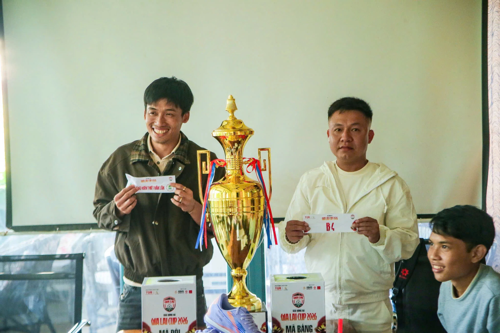 Đại diện các đội tham gia bốc thăm chia bảng Gia Lai Cup 2026.