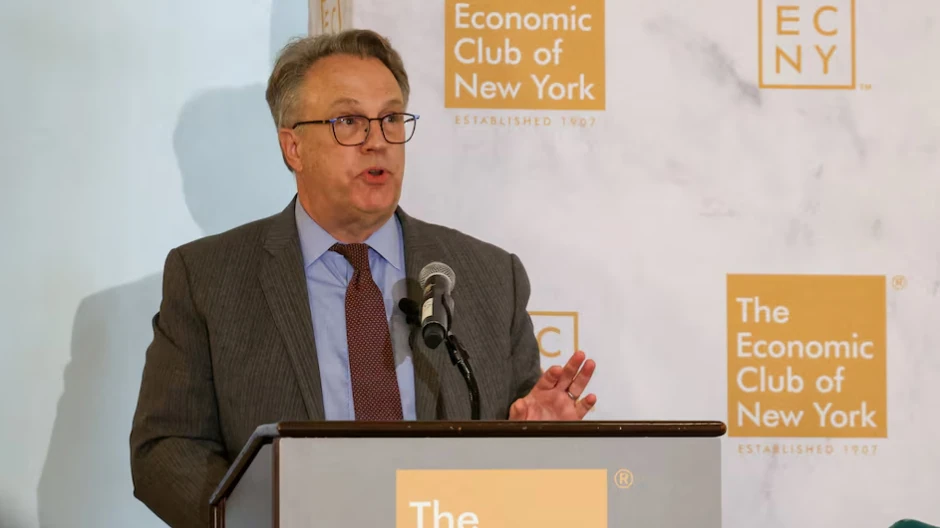 Ảnh phát biểu tại Economic Club of New York được bài gốc dùng minh họa.