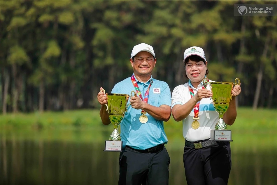 Archive photograph of 2025 champions Hoàng Ngọc Quý and Ngô Thị An Trinh.