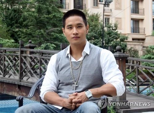 Ca sĩ Yoo Seung-jun (Steve Yoo) trong ảnh tư liệu năm 2010 của Yonhap.