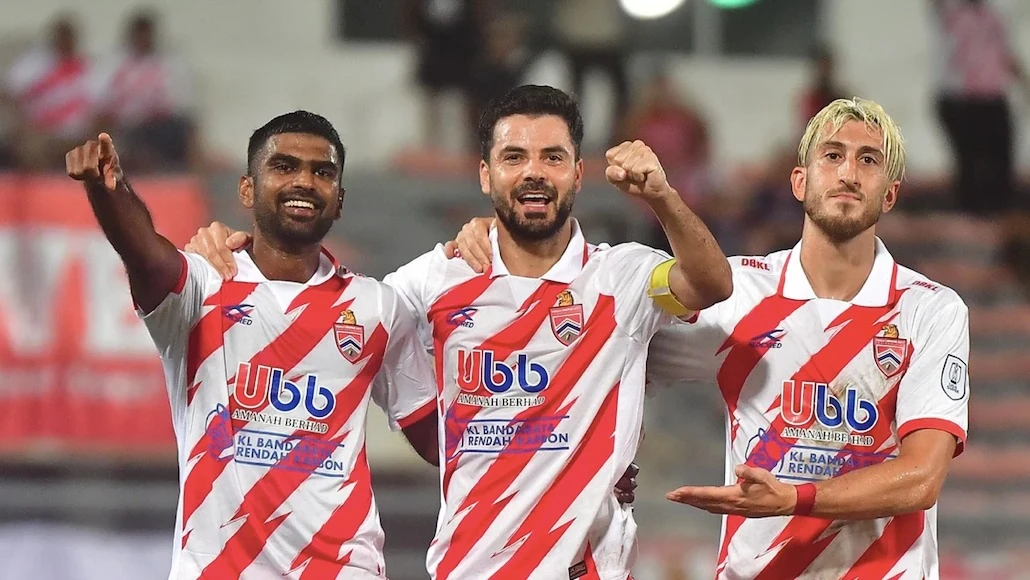 Các cầu thủ Kuala Lumpur City FC ăn mừng trong trận đấu mùa này.