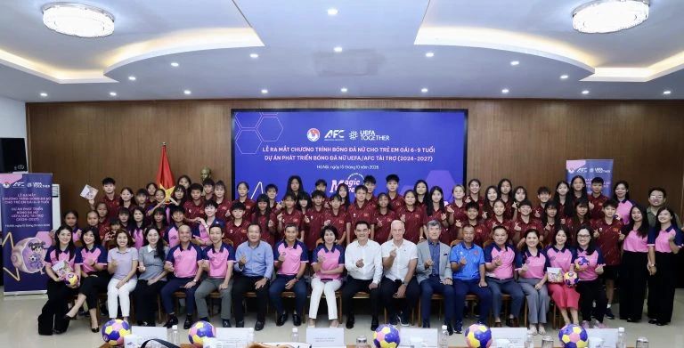 Lễ ra mắt chương trình bóng đá dành cho trẻ em gái 6–9 tuổi.