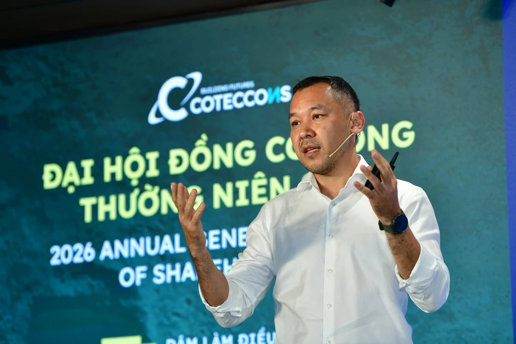 Đại diện Coteccons phát biểu tại đại hội cổ đông thường niên ngày 20-10.