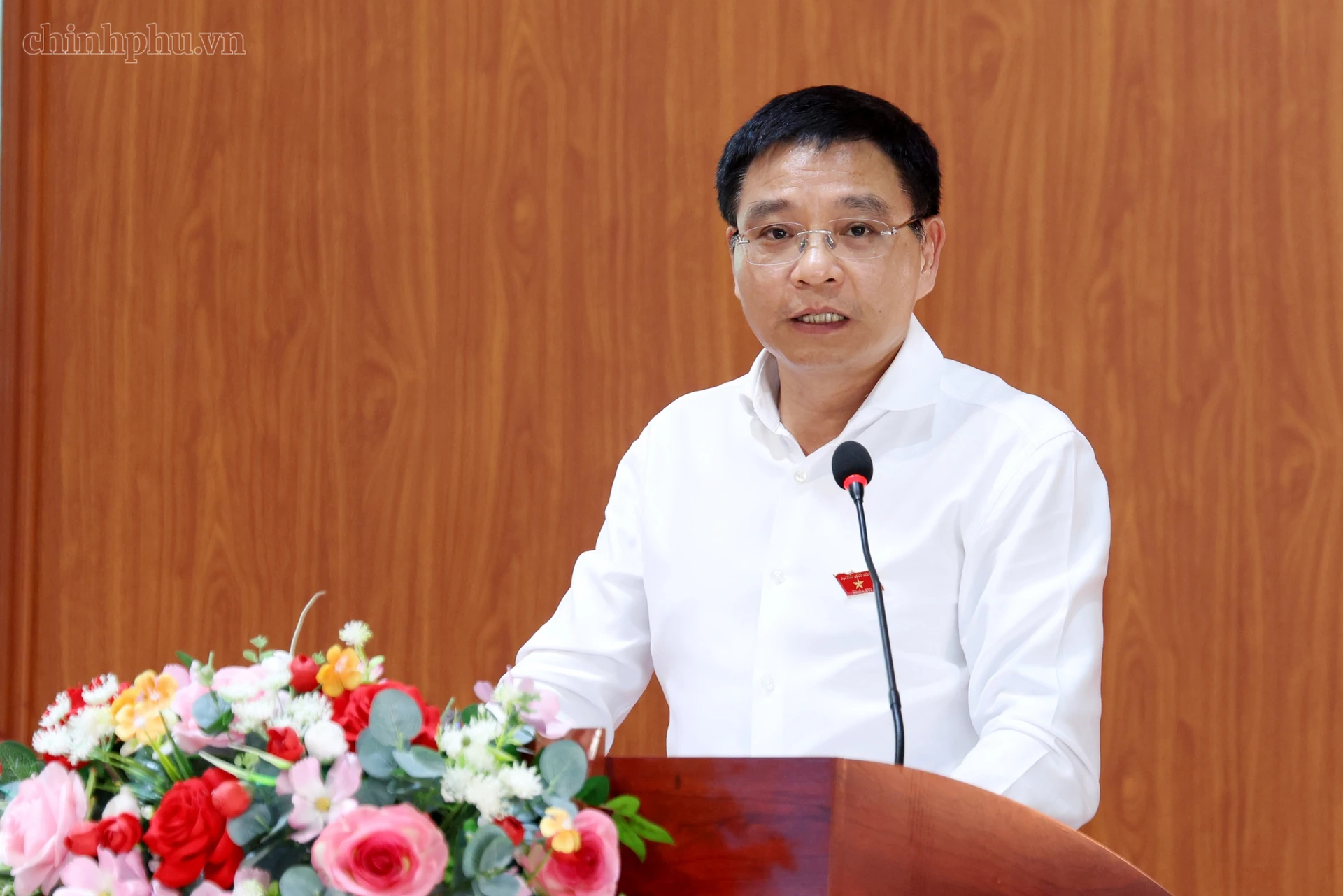 Phó Thủ tướng Nguyễn Văn Thắng phát biểu tại cuộc tiếp xúc cử tri.
