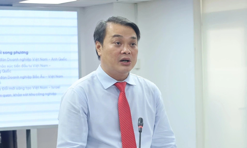Ông Lê Trường Duy tại họp báo về Diễn đàn Kinh tế mùa Thu chiều 20-10.