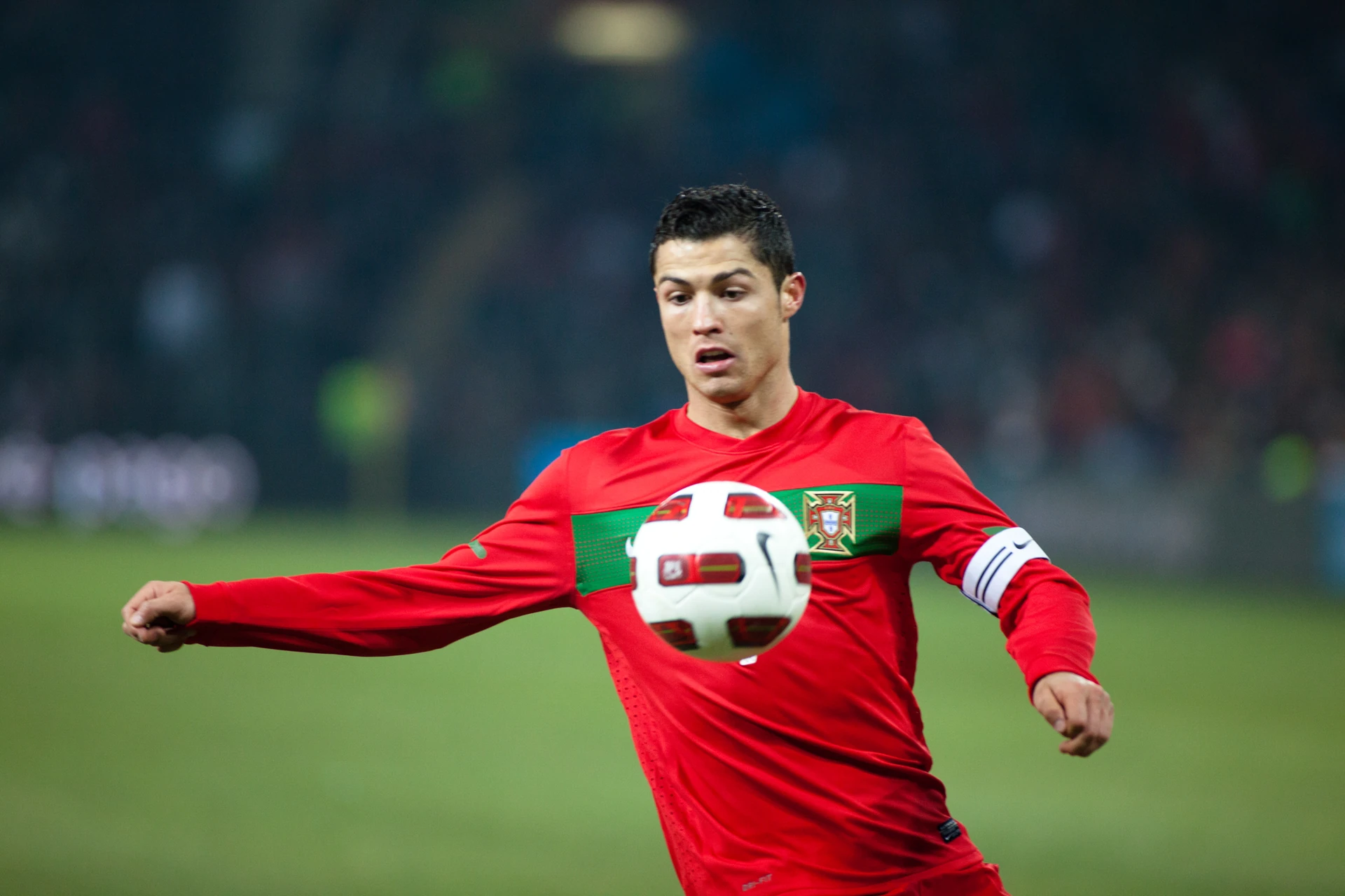 Ảnh tư liệu: Cristiano Ronaldo trong trận giao hữu Bồ Đào Nha – Argentina tại Geneva ngày 9/2/2011.