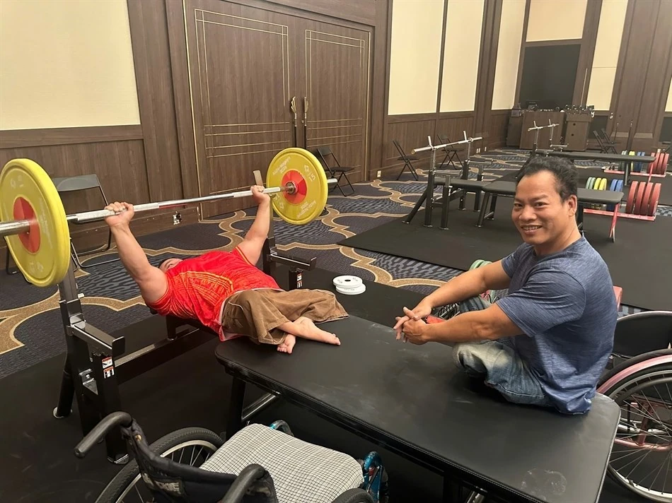 Vietnam's para powerlifters train in Japan.