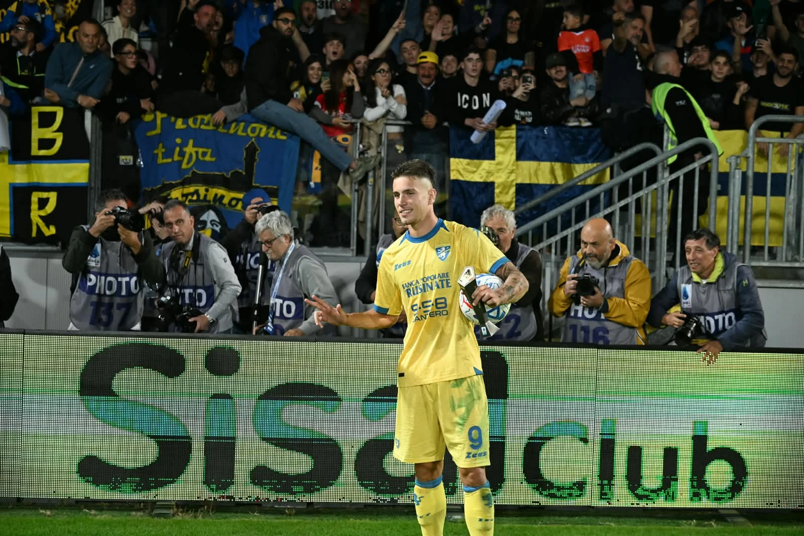 Antonio Raimondo trong màu áo Frosinone. Ảnh: Frosinone Calcio.