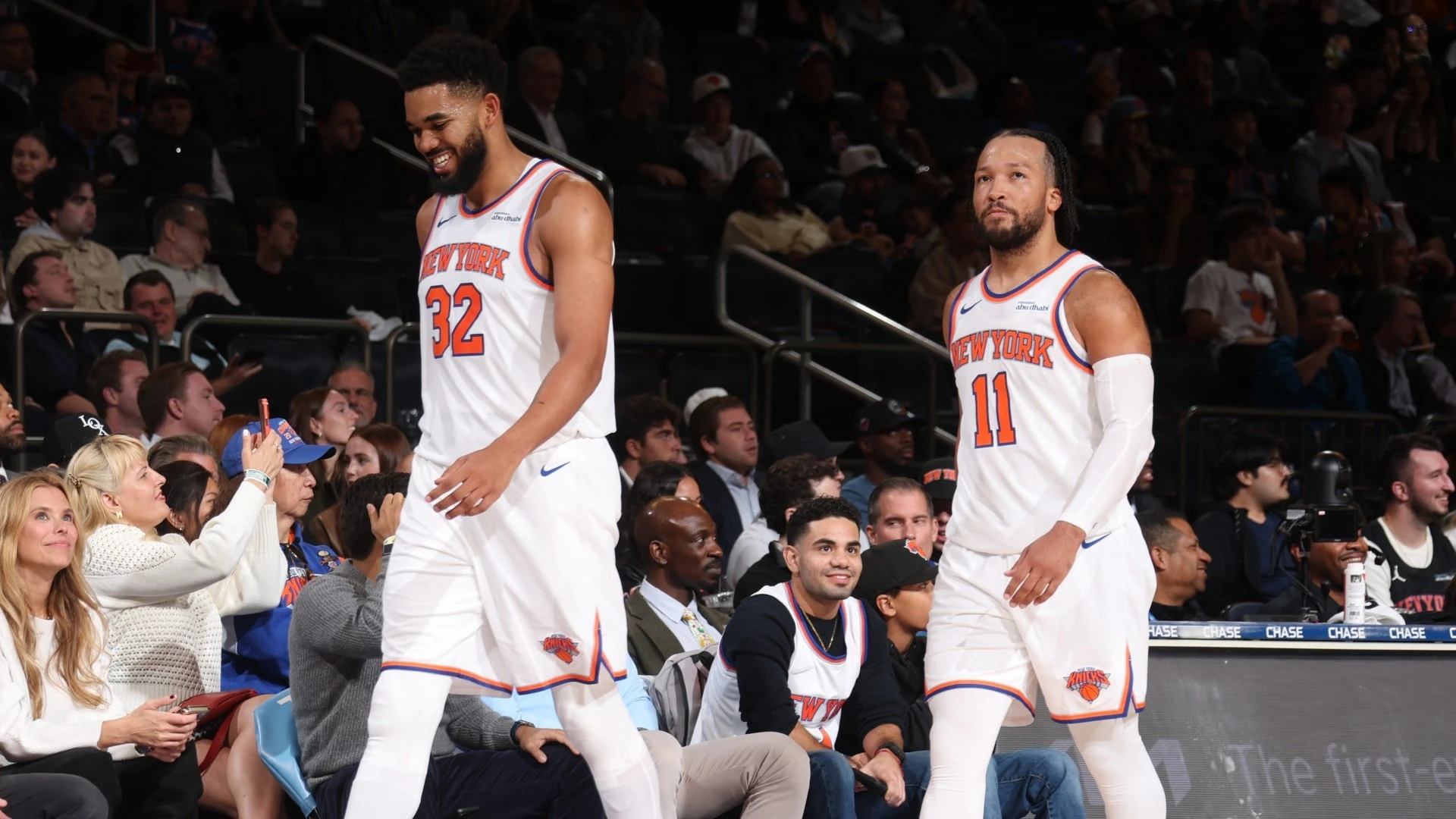 Karl-Anthony Towns và Jalen Brunson của New York Knicks trong ảnh tư liệu.