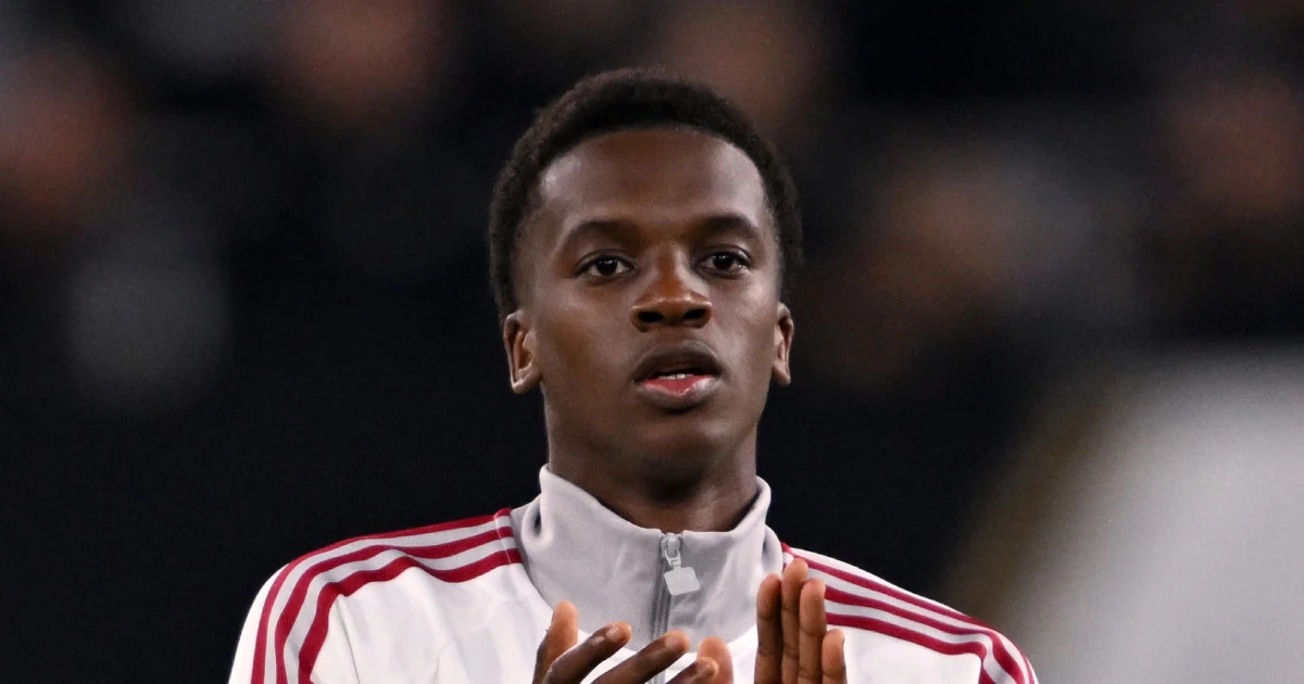 Trey Nyoni trong ảnh Liverpool sử dụng cùng phát biểu của HLV.